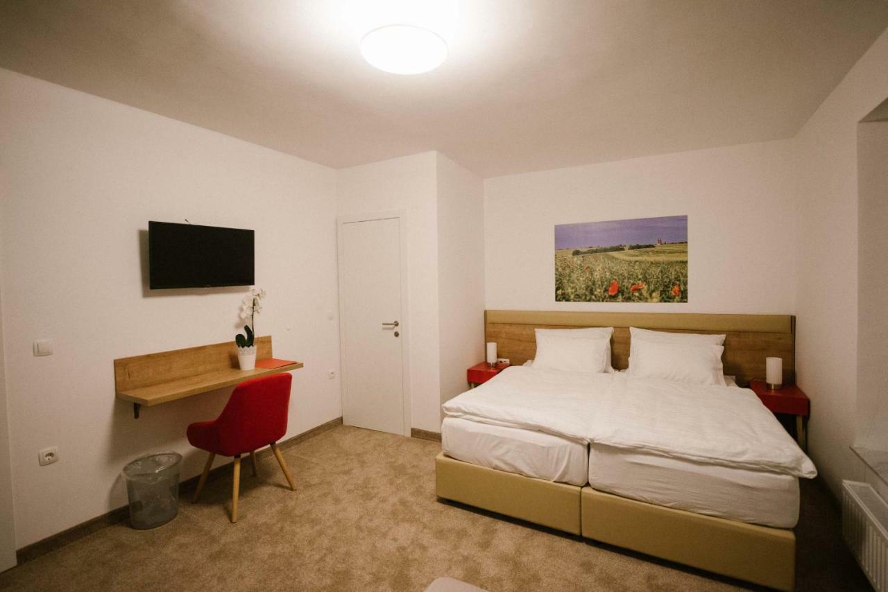 2I Rooms Ðakovo Exteriör bild
