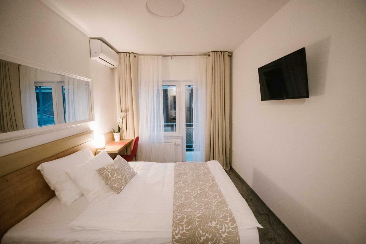 2I Rooms Ðakovo Exteriör bild